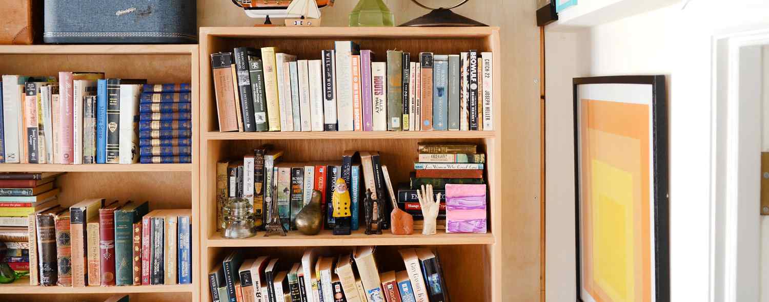 ideas decorar departamento poco dinero luce coleccion libros